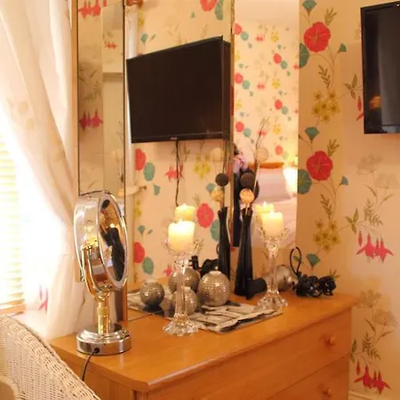 Mai Kelly Bed & Breakfast 3*